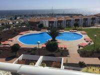 Stunning 2 bedroom apartment with full view of the sea and marina , full sun - B&B