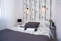 Double Room with Private Bathroom - House B