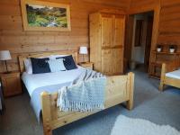 Camera Tripla Deluxe 