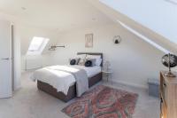 Luxury 3-Bedroom, 2-Bathroom Home sleeps 7 people - B&B Liverpool