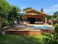 Cabane Noa neuve- piscine chauffée - B&B Saint-Julien-en-Born