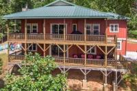 B&B Franklin - Red Rooster Family Cabin w/Hot Tub+Fire Pit+View - Bed and Breakfast Franklin