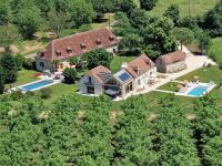 Allée des noyers - B&B Saint-Michel-de-Bannières