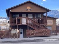 B&B Gardiner - ParkWay Yellowstone Guest House Room #1 - Bed and Breakfast Gardiner