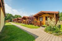 KARMAZYNOWY RAJ - B&B Dąbki