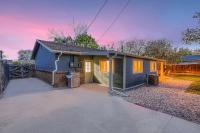 Heights Hideaway - Great Location - Game and Movie Room - B&B