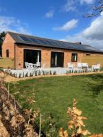 Appletree - a newly converted luxury barn in Warwickshire on our farm - B&B