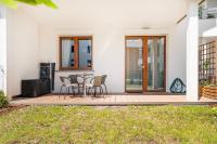 Łódź Retreat Apartments - Parking, Terrace & Garden - by Rentujemy - Bed and Breakfast Łódź