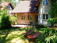 Willa Leśna Dębki - Bed and Breakfast Dębki