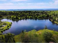 Cottage on the Lake - B&B Gardner Creek