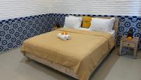 Deluxe Room (2 Adults + 1 Child)