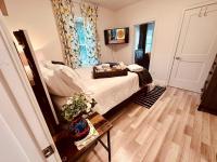 Private Luxury Framingham condo near Boston - Bed and Breakfast