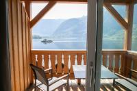 Deluxe Suite with Lake View