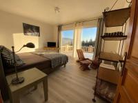 Familienzimmer mit Doppelbett