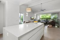 Noosa gem! Walking distance to cafes - shops - Sunshine Beach and dog Beach - B&B Sunshine Beach