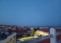 Habitaciones en El Atico de Tona mirando a la Bahia de Santander - Ferienwohnung