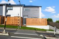 Stunning New 2BR Luxury in Pukekohe - WiFi Netflix - Bed and Breakfast Pukekohe East