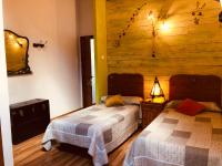 Camera Doppia con Letti Singoli con Bagno