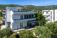 Oasis with jacuzzi - B&B Kaštel Novi