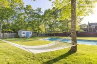Luxurious Hamptons House with Heated Pool & Grill - B&B Hampton Bays