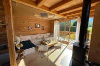 B&B Chamonix - Semi Detached Chalet For 8 With Balcony & Garden - Bed and Breakfast Chamonix