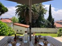 Céntrico con jardín en Santander - B&B Santander