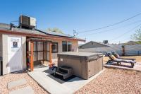 Hot Tub, Games, King Bed, Fire Pit, BBQ Grill, minutes from National Park and Views - Chambres d'hôtes Joshua Tree