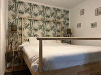 Chambre Double Deluxe (1 Adulte + 2 Enfants)