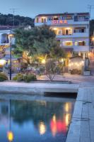 Gina Bed & Breakfast - Ferienwohnung Tisno