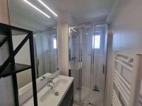 Studio rénové 2 pers - Balcon Sud - Animaux admis - FR-1-393-80 - B&B Saint-Michel