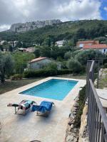 Hauteurs de Toulon : Charmant studio piscine - Ferienwohnung