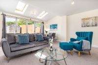 Fortified 4 Bedroom Holly Lodge - Bed and Breakfast