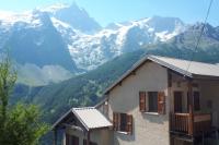 B&B La Grave - Orion chalet facing the Meije - 10 persons - Bed and Breakfast La Grave
