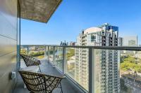 21st FL 2BD Condo-Rainey St-Best views - B&B