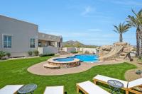 Luxury Estate, Sleeps 24, Sonoran by HomeStakes Stays - Chambres d'hôtes Scottsdale