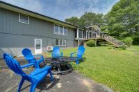 Centrally Located Brevard Home with Deck and Fire Pit! - B&B