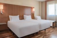 Triple Room, Guest room, 2 Twin/Single Bed(s)