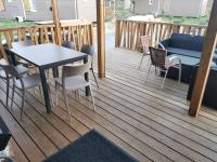 Chez Christian Chalet aux bords du lac de Peyre - B&B Labouheyre