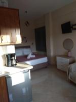 Elena Roza Apartment - B&B Mesongí