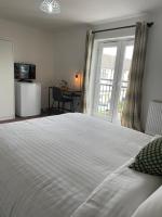 B&B Grays - Luxury Rooms In Furnished Guests-Only House Free WiFi West Thurrock - Bed and Breakfast Grays