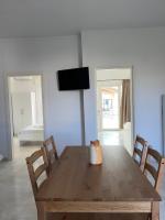 Athena's Studios 2 - B&B Políkhronon