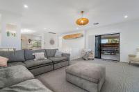 Pacific Sounds - B&B Dunbogan