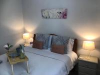 B&B Camelford - The Cornish Peak by StayStaycations - Bed and Breakfast Camelford