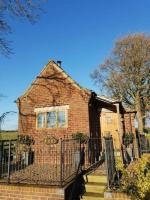 The Old Telephone Exchange - surrounded by fields! - B&B