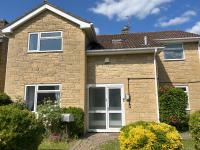 Premium Deal l Hill View Home l Last-Minute Offer l Cheltenham l AJ Properties l Perfect for Short or Long Stays l 4Beds 4Bedrooms - B&B