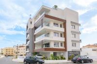 Mirage 2-BR Apartment in Larnaca - B&B Larnaka