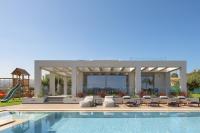 Agrielia Villas, featuring Heated Spa Whirlpool, By ThinkVilla - B&B Pigianós Kámpos