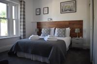 Standard Zimmer mit Kingsize-Bett
