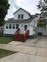 Serene Home One Block From Lake Michigan - Bed and Breakfast