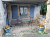 Gîte privatif, proche nature et plan d'eau - B&B Charlanges